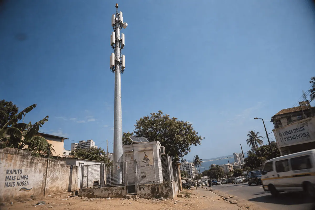 Maputo Coastal Corrosion and 4G Capacity Decision: Telecom Tower Configuration Guide